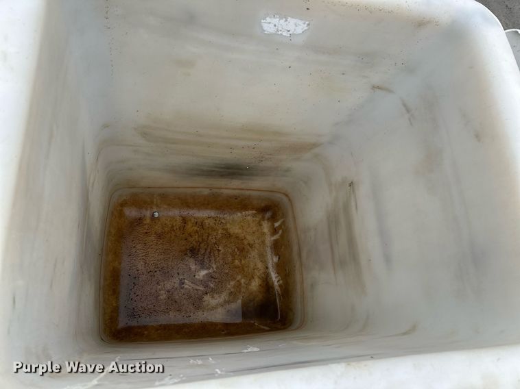 image for item LR9743 2013 Ford F550 Super Duty  bucket truck