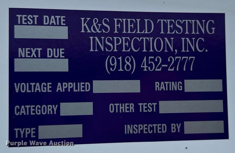 image for item LR9743 2013 Ford F550 Super Duty  bucket truck