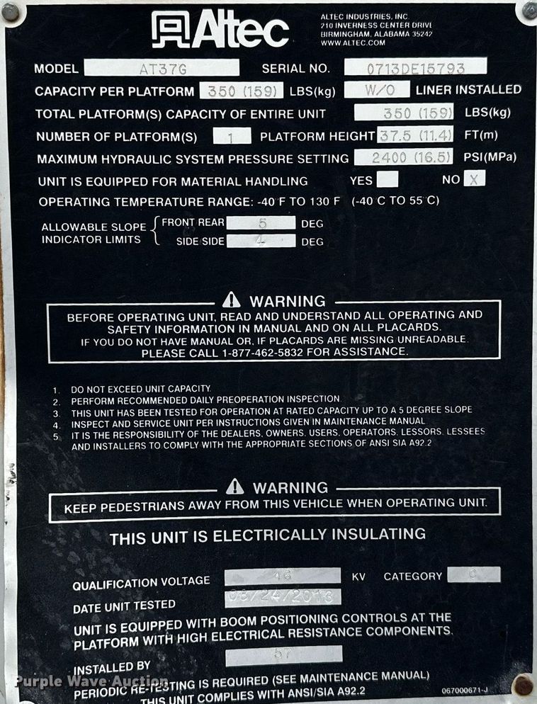 image for item LR9743 2013 Ford F550 Super Duty  bucket truck