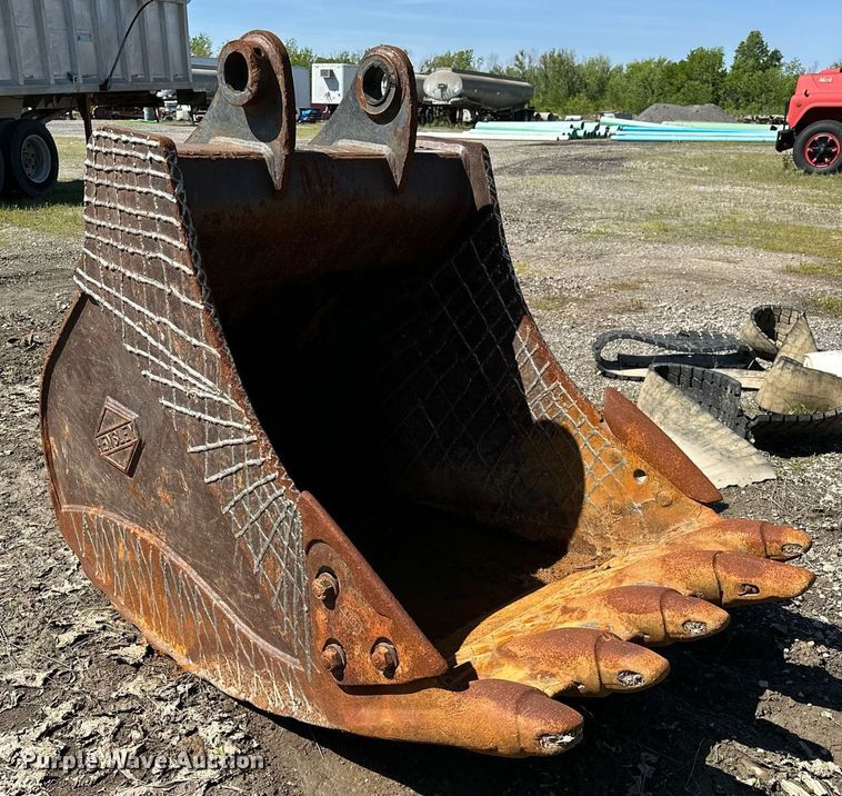 image for item LR9763 Hensley  excavator bucket