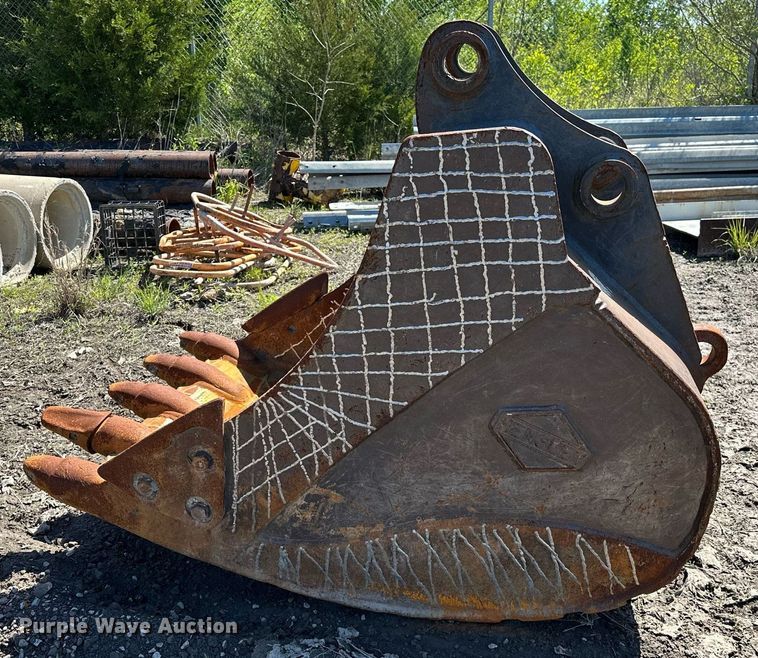 image for item LR9763 Hensley  excavator bucket