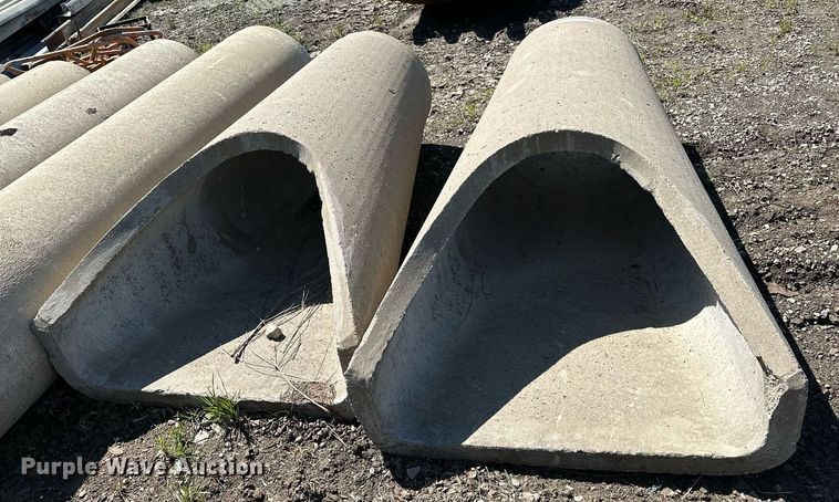 image for item LR9764 Concrete culverts