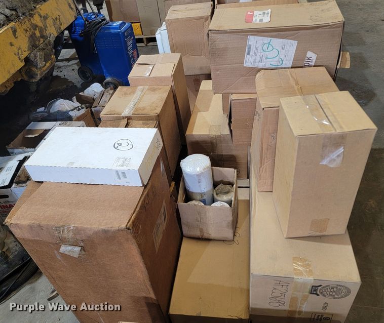 image for item LV9496 Fleetguard filters