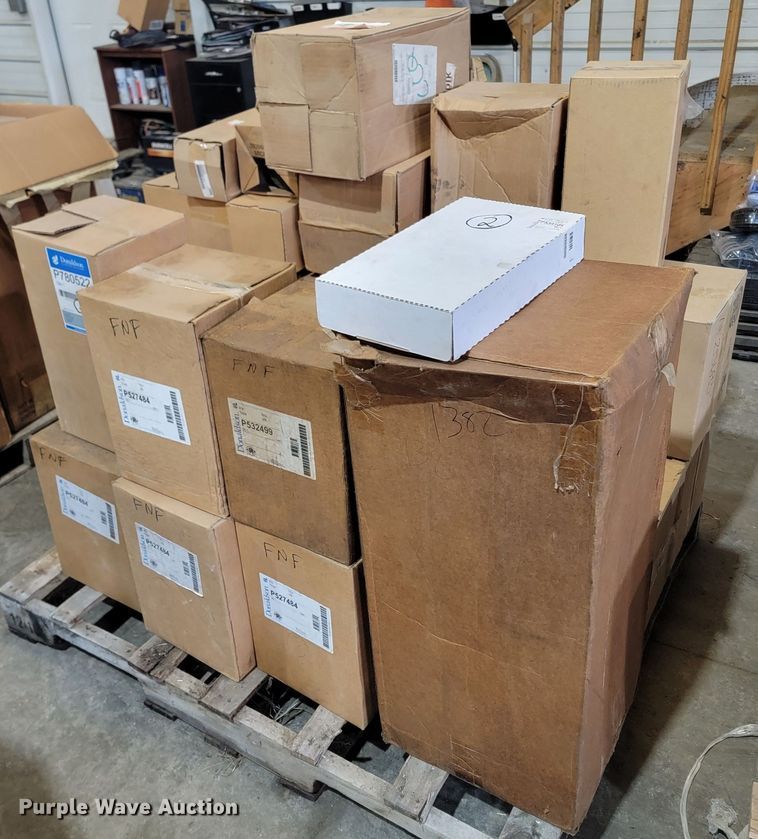 image for item LV9496 Fleetguard filters