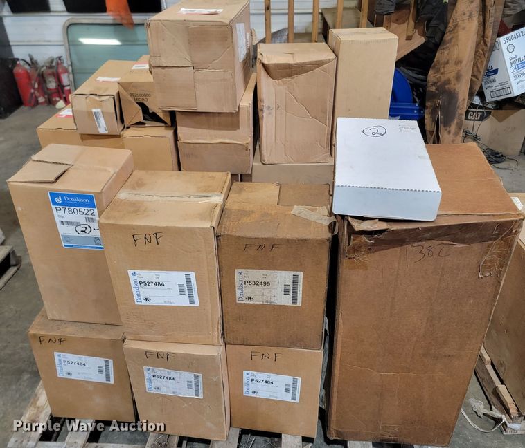 image for item LV9496 Fleetguard filters