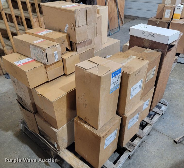 image for item LV9496 Fleetguard filters