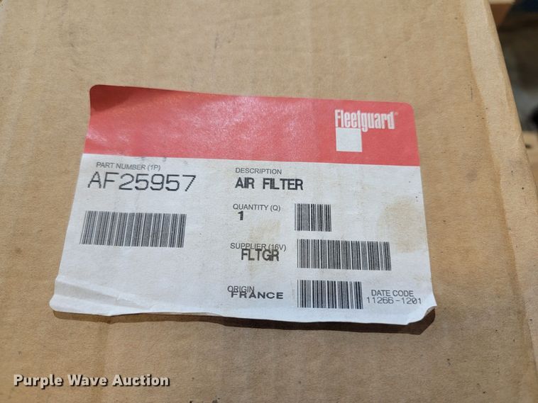 image for item LV9496 Fleetguard filters