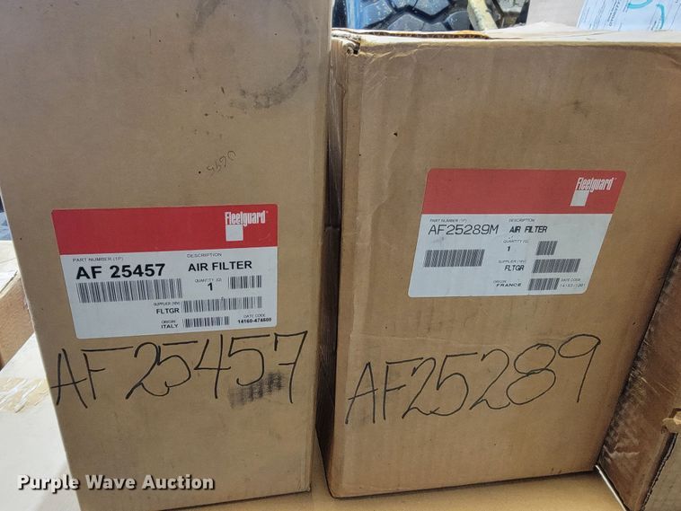 image for item LV9496 Fleetguard filters