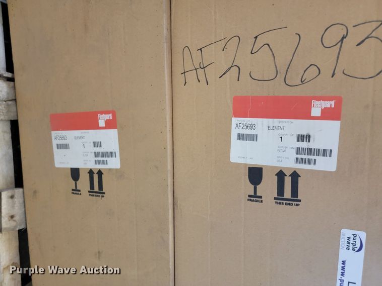 image for item LV9496 Fleetguard filters