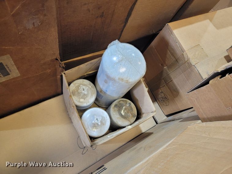 image for item LV9496 Fleetguard filters