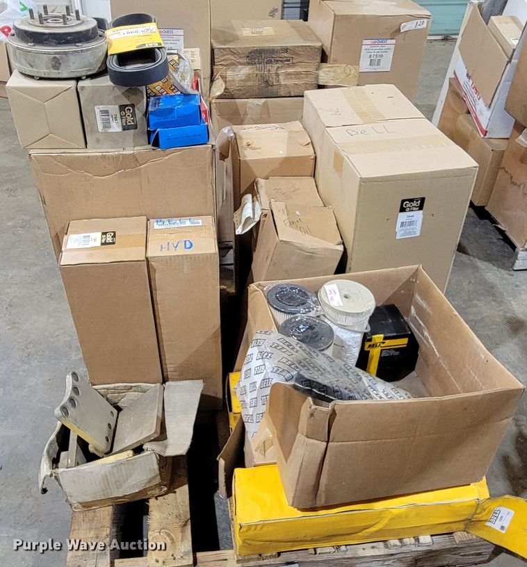 image for item LV9499 Tractor parts