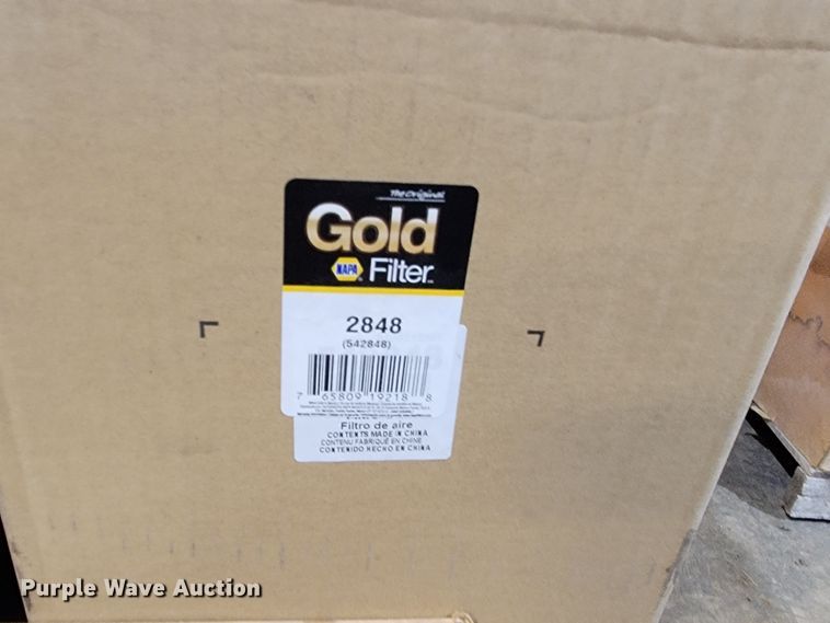 image for item LV9499 Tractor parts