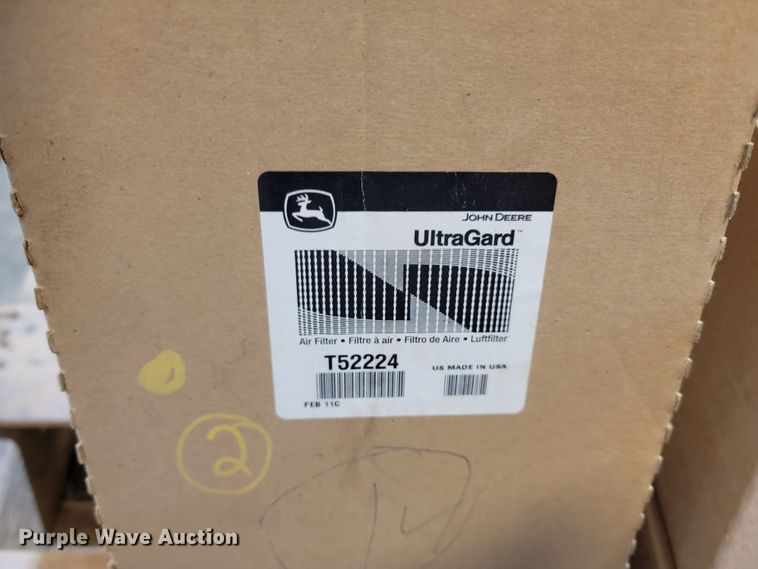 image for item LV9499 Tractor parts