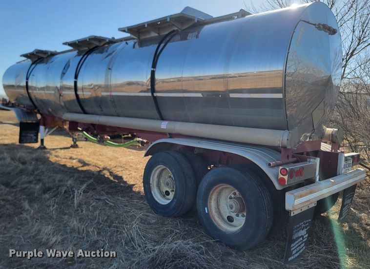 image for item LV9508 1979 Polar Tank Trailer  tank trailer