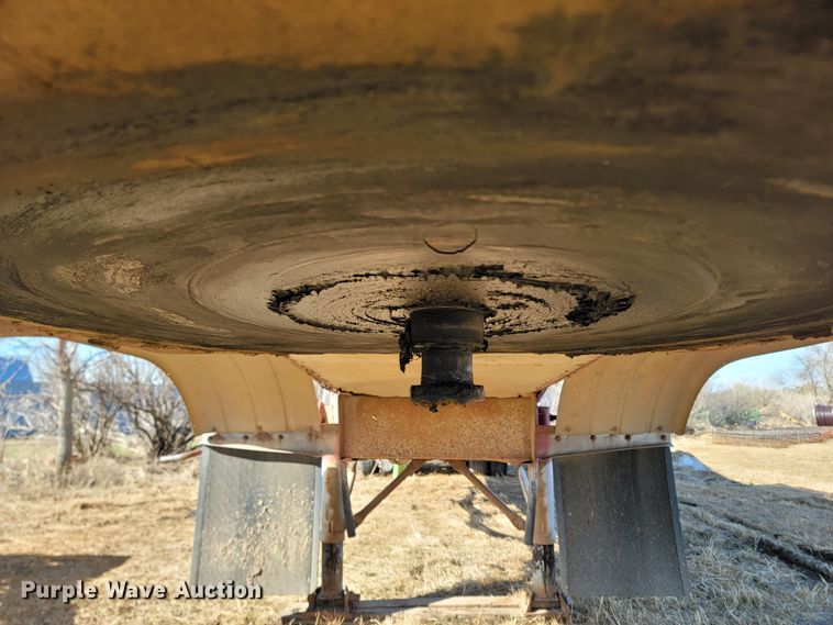 image for item LV9508 1979 Polar Tank Trailer  tank trailer