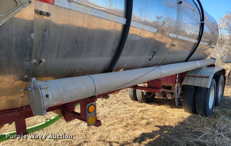 image for item LV9508 1979 Polar Tank Trailer  tank trailer