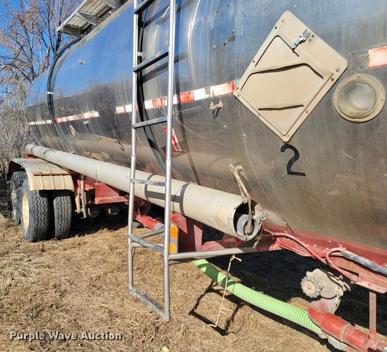 image for item LV9508 1979 Polar Tank Trailer  tank trailer