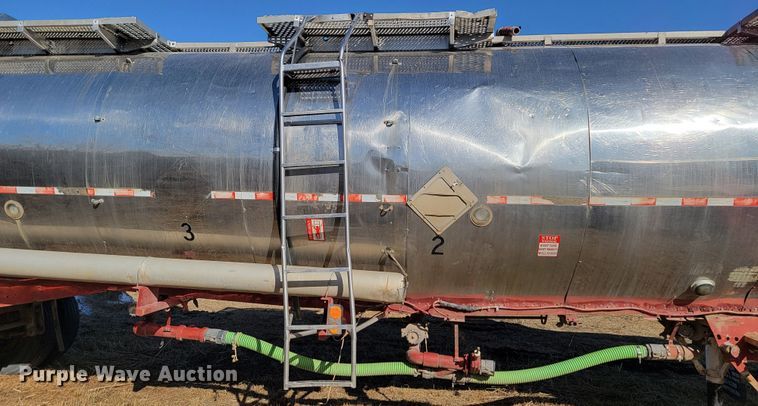 image for item LV9508 1979 Polar Tank Trailer  tank trailer