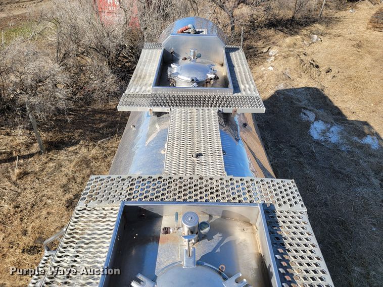 image for item LV9508 1979 Polar Tank Trailer  tank trailer