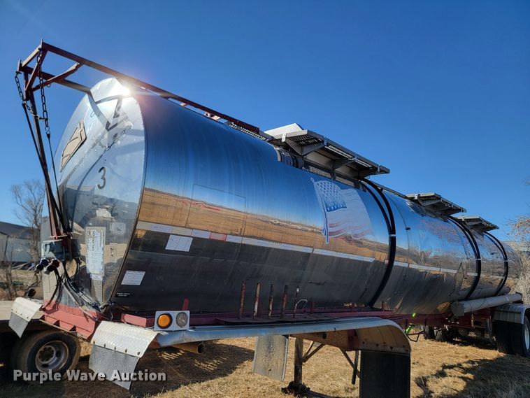 image for item LV9508 1979 Polar Tank Trailer  tank trailer