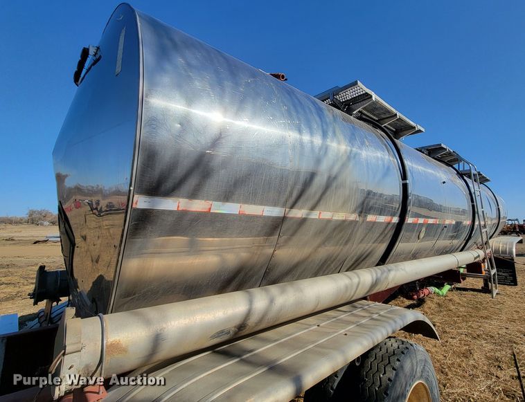 image for item LV9508 1979 Polar Tank Trailer  tank trailer