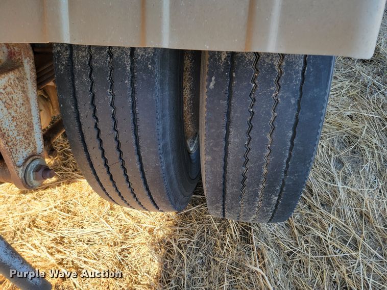 image for item LV9508 1979 Polar Tank Trailer  tank trailer