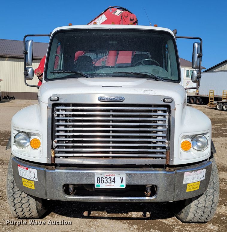 image for item LV9509 2007 Freightliner  crane truck