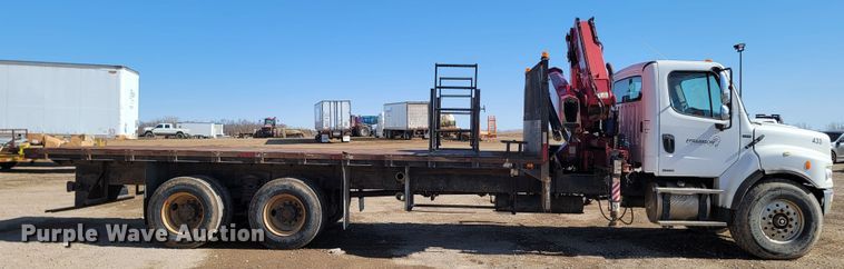 image for item LV9509 2007 Freightliner  crane truck