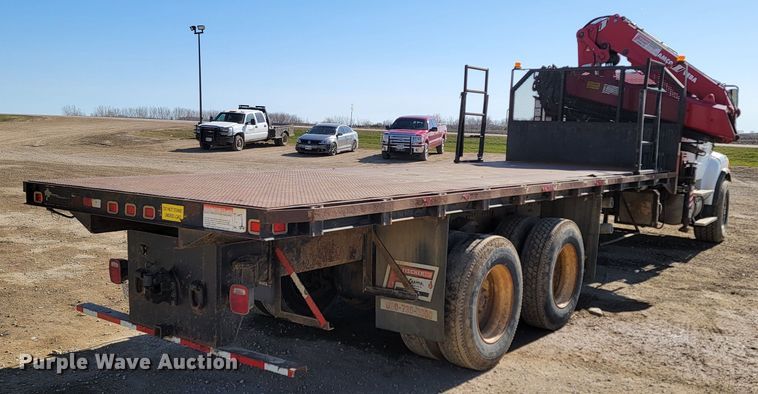 image for item LV9509 2007 Freightliner  crane truck