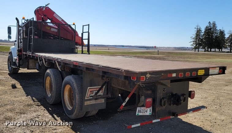 image for item LV9509 2007 Freightliner  crane truck