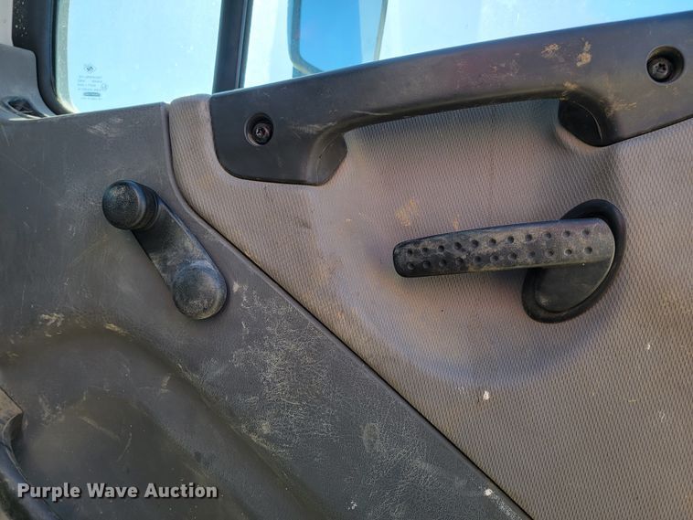 image for item LV9509 2007 Freightliner  crane truck