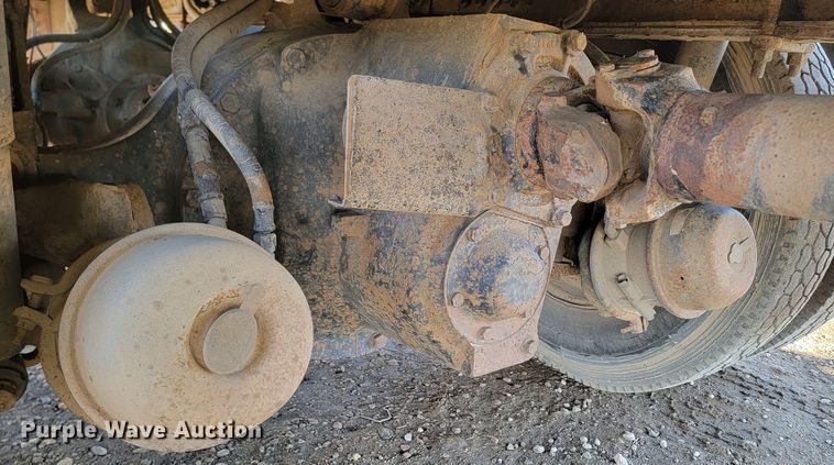 image for item LV9509 2007 Freightliner  crane truck