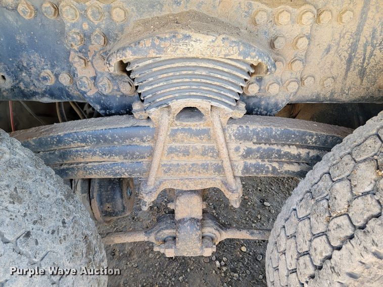 image for item LV9509 2007 Freightliner  crane truck