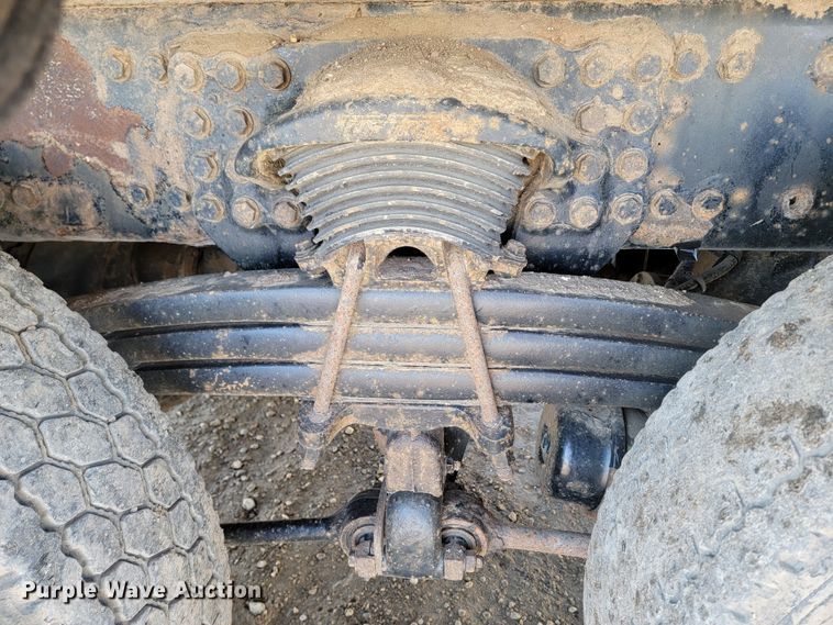 image for item LV9509 2007 Freightliner  crane truck