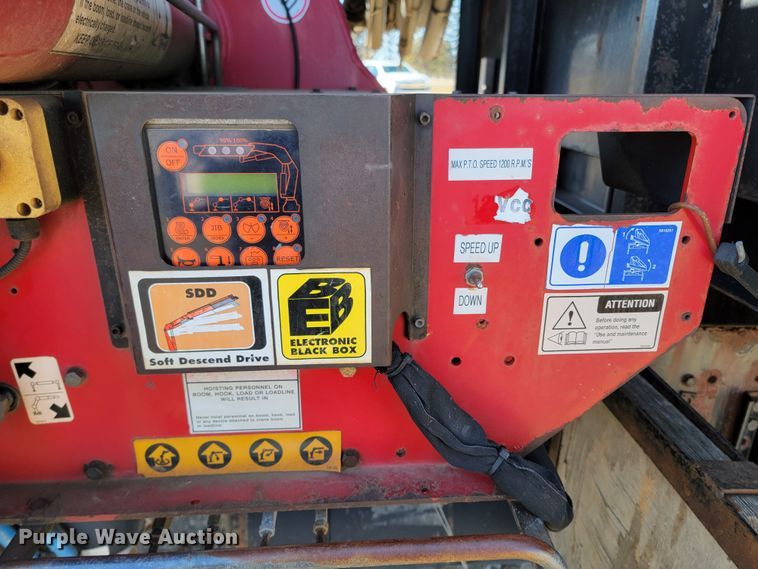 image for item LV9509 2007 Freightliner  crane truck