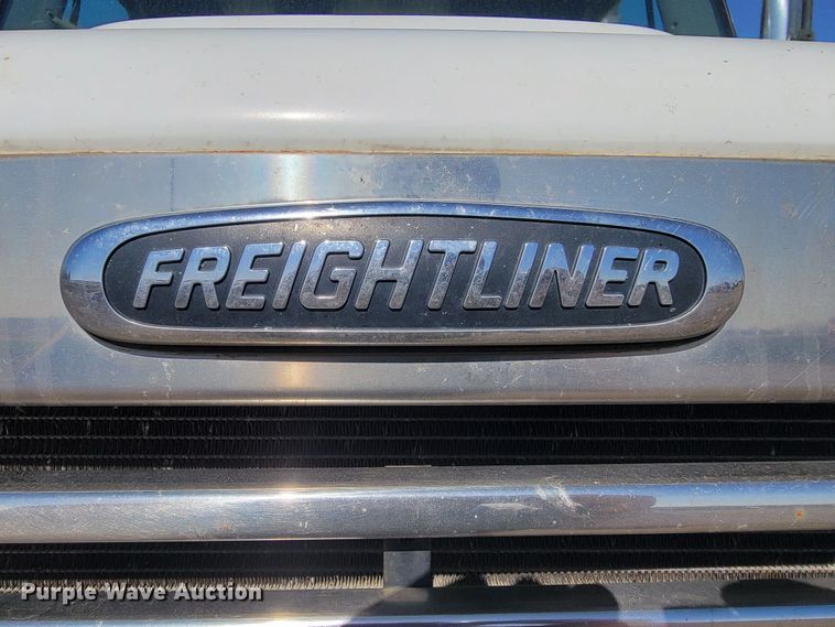 image for item LV9509 2007 Freightliner  crane truck