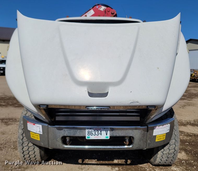 image for item LV9509 2007 Freightliner  crane truck