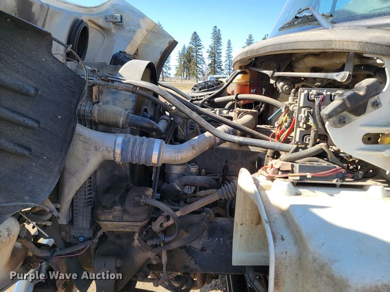 image for item LV9509 2007 Freightliner  crane truck