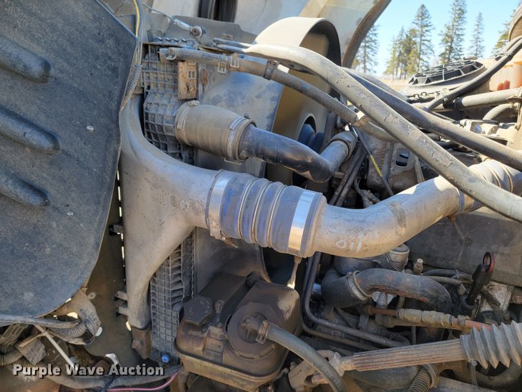 image for item LV9509 2007 Freightliner  crane truck