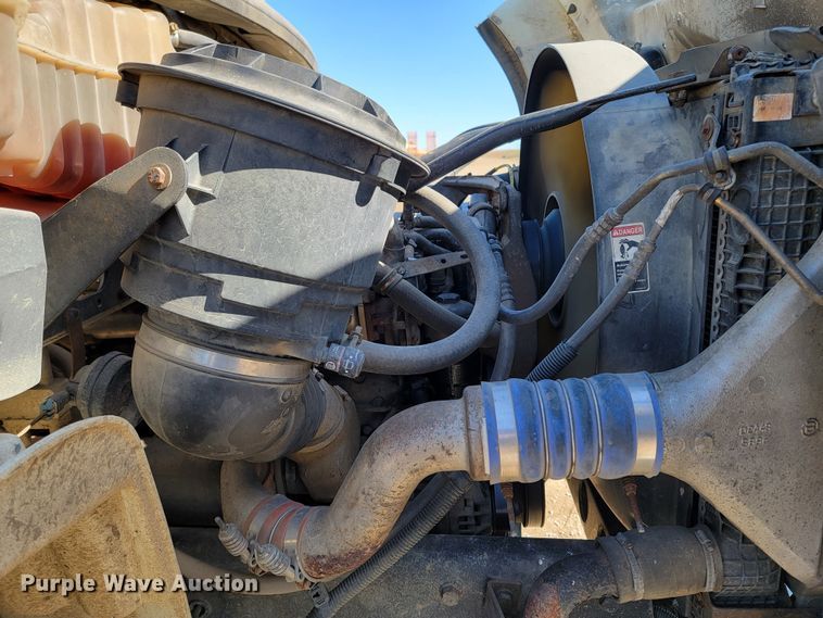 image for item LV9509 2007 Freightliner  crane truck