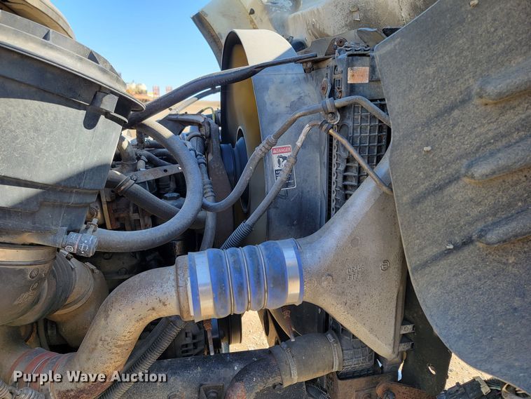 image for item LV9509 2007 Freightliner  crane truck