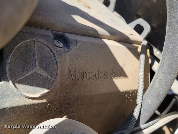 image for item LV9509 2007 Freightliner  crane truck