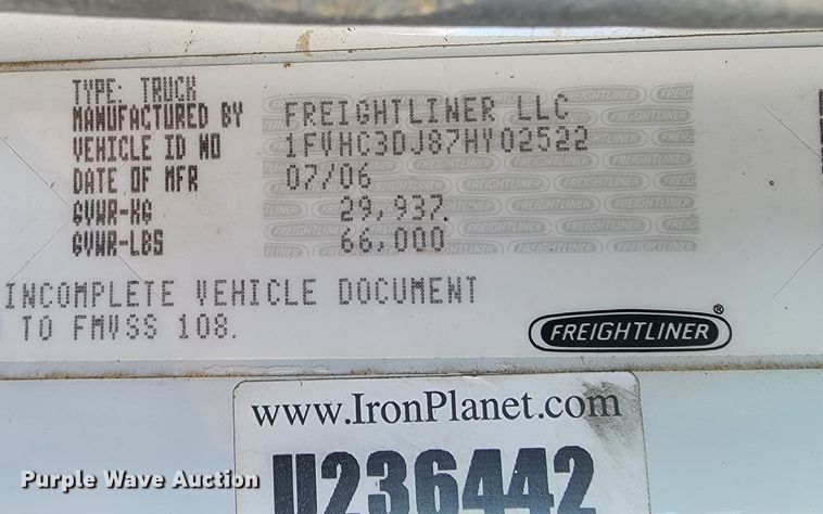 image for item LV9509 2007 Freightliner  crane truck
