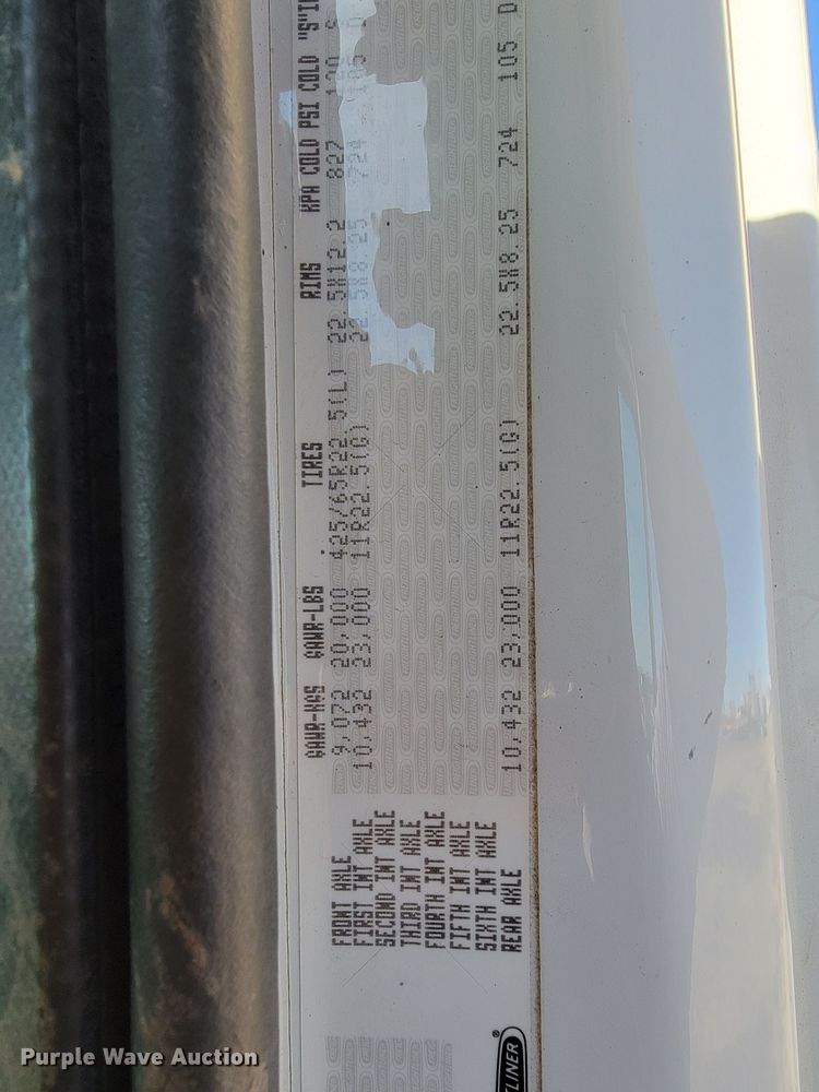 image for item LV9509 2007 Freightliner  crane truck