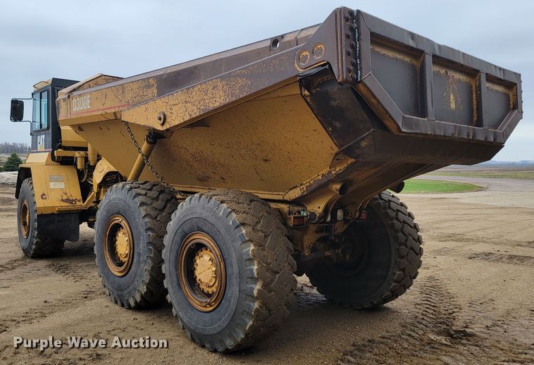 image for item LV9518 1998 Caterpillar D300E  haul truck