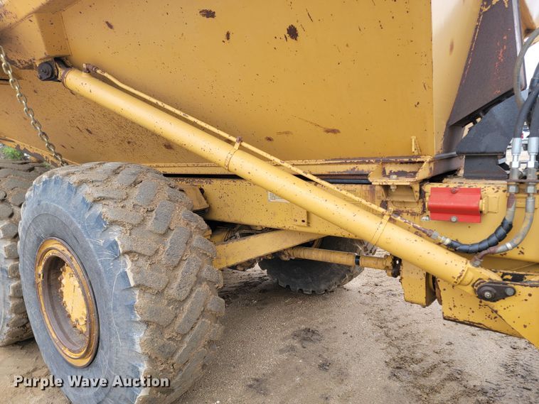 image for item LV9518 1998 Caterpillar D300E  haul truck