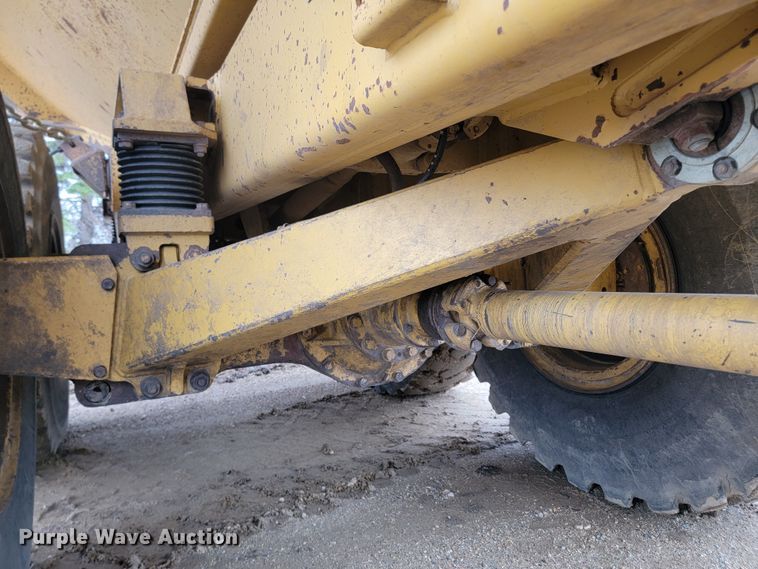 image for item LV9518 1998 Caterpillar D300E  haul truck