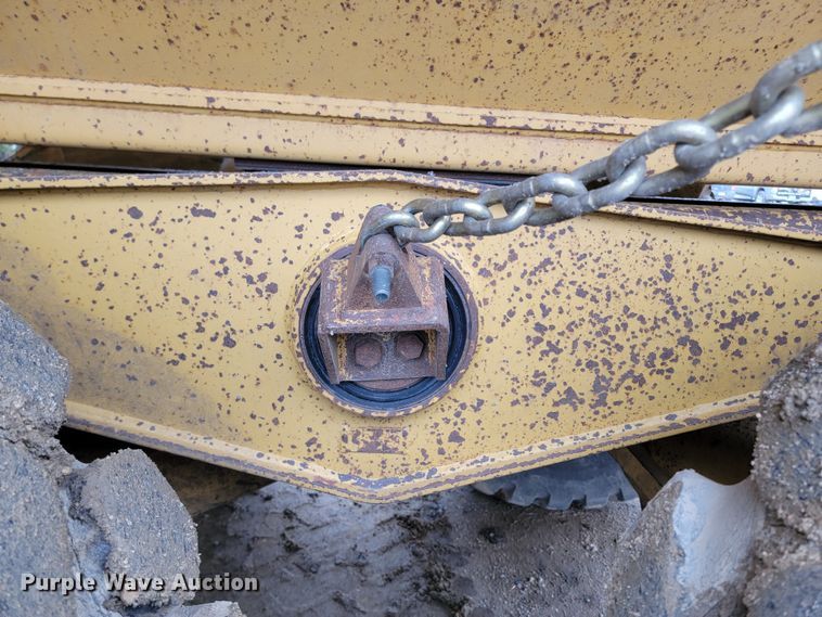 image for item LV9518 1998 Caterpillar D300E  haul truck