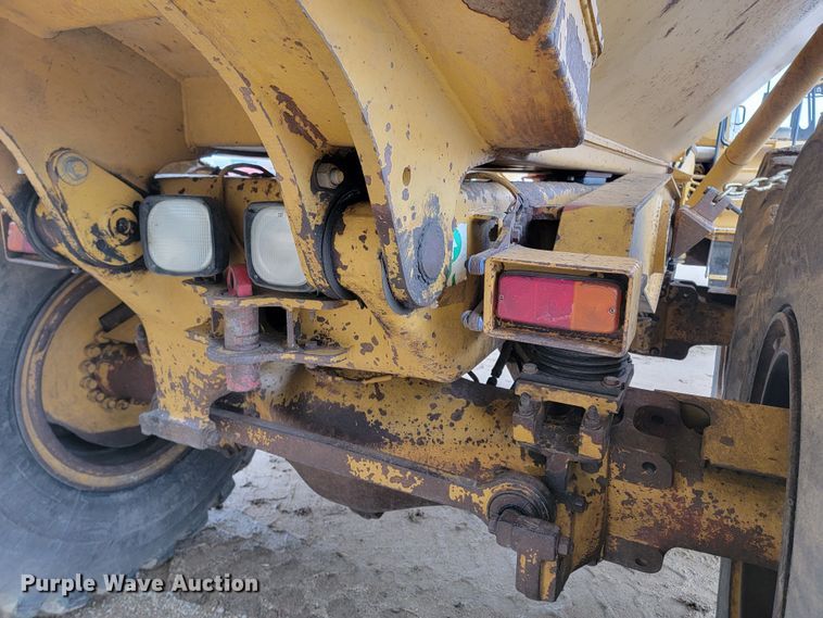 image for item LV9518 1998 Caterpillar D300E  haul truck