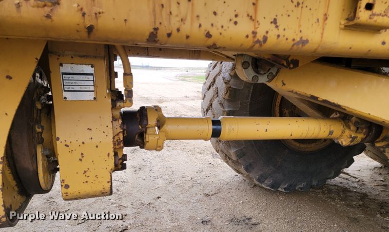 image for item LV9518 1998 Caterpillar D300E  haul truck